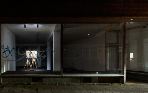 Empty shop Graysc